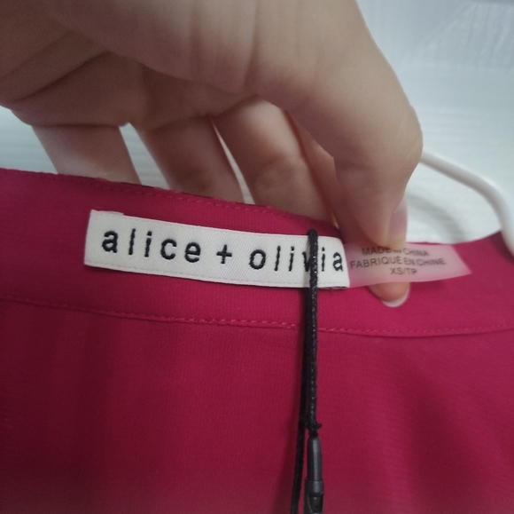 NWT Alice + Olivia Tie Neck Blouse - Picture 5 of 7